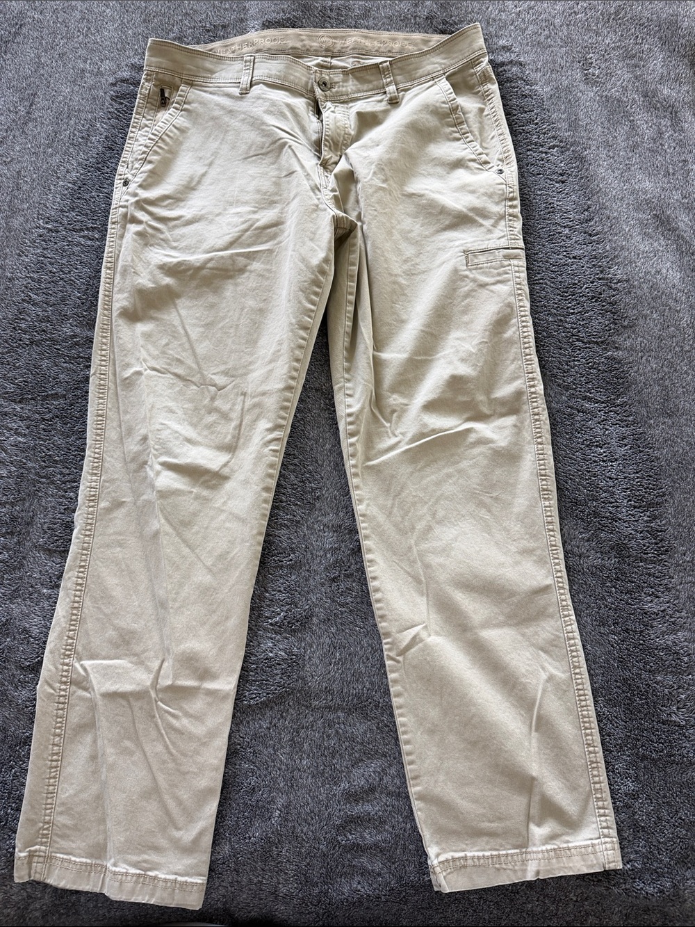 Weatherproof Men's Cargo Pants in Light Tan